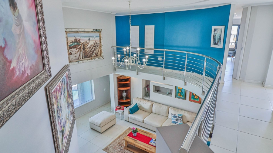 4 Bedroom Property for Sale in Perlemoenbaai Western Cape